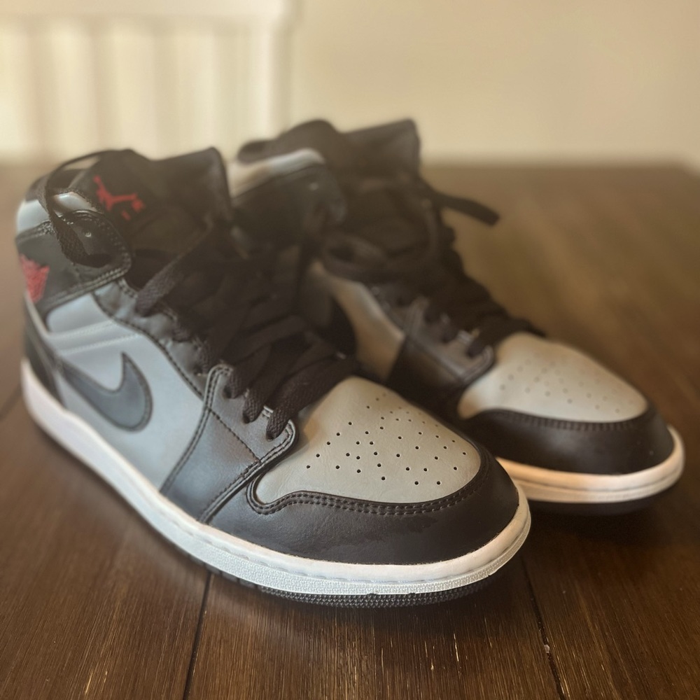 Jordan 1 Shadow Red